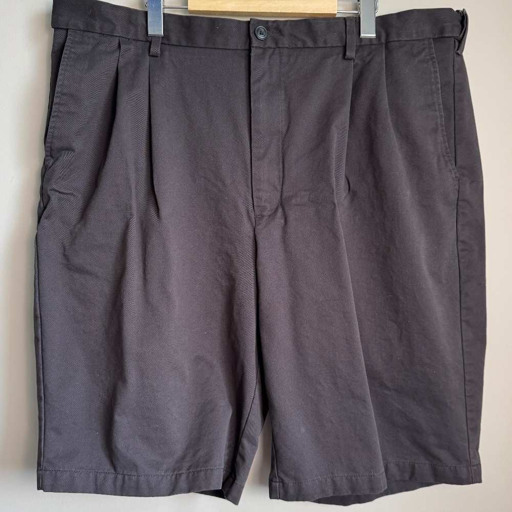 Roundtree & Yorke Men's Easy‎ Care Chino Casual Shorts Black Size 42x12 Pleats